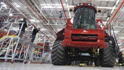 Durante 2014, la venta de tractores podr�a caer 30 por ciento