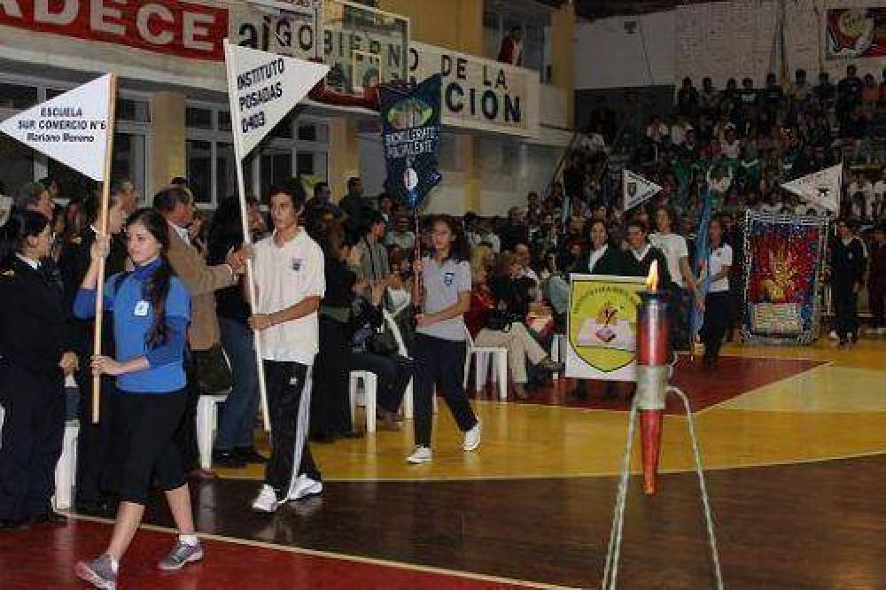 Inauguraron las Olimpiadas Deportivas Estudiantiles de Educaci�n F�sica 2014 
