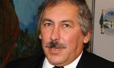 M�s all� de un funcionario 