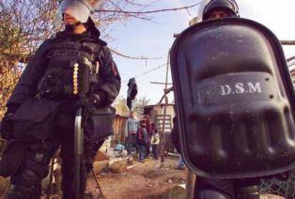 Violencia en Confluencia: Varios allanamientos