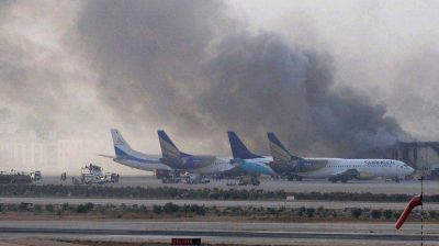 Pakist�n: un grupo talib�n atac� el principal aeropuerto y provoc� al menos 30 muertos