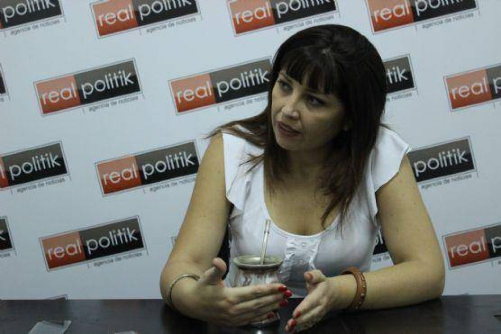 Sabrina Rodr�guez: �Pedimos que est�n presentes las obras hidr�ulicas que necesitan los vecinos�