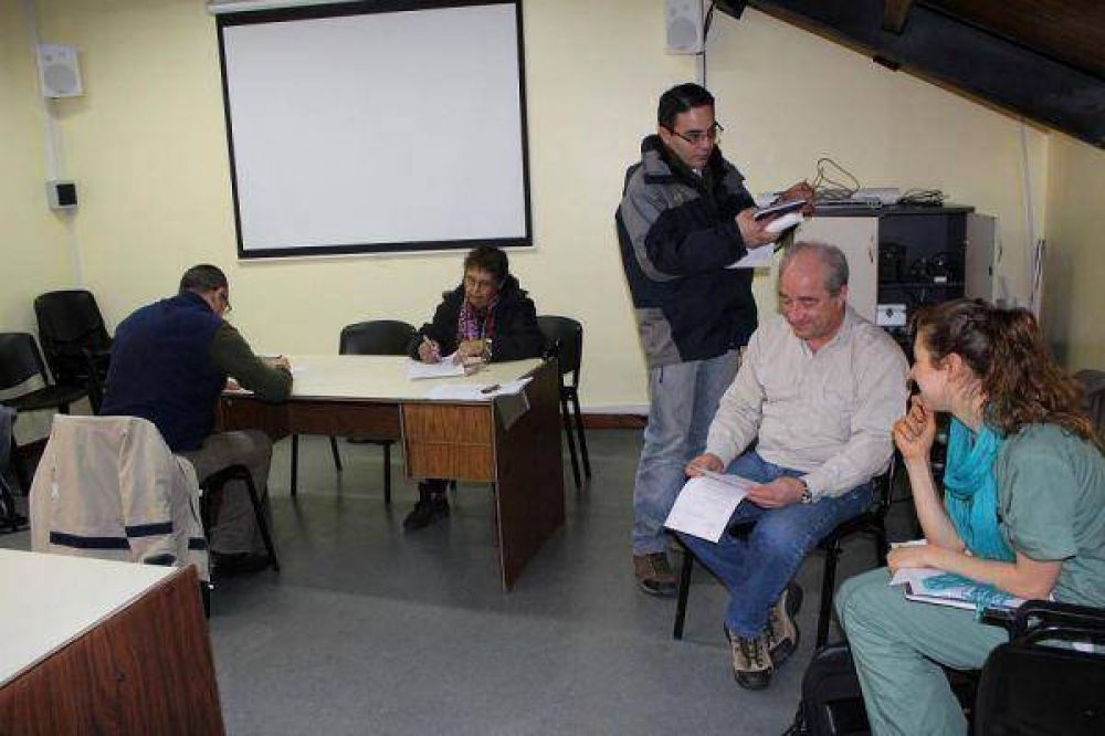 784 libretas sanitarias emitidas y 203 certificados del curso de Manipulaci�n de Alimentos