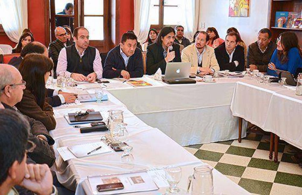 Anunciaron inversiones para mejorar el sistema de riego y evitar inundaciones