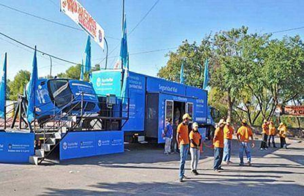 El cami�n simulador de vuelco estar� instalado en Salta ma�ana para concientizar a la comunidad