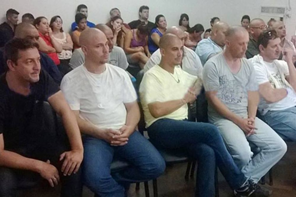 Concedieron la prisi�n domiciliaria a los 17 polic�as detenidos en Concordia