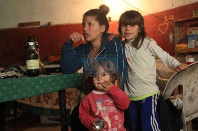 La historia de una mam� que sigue luchando por sus hijas