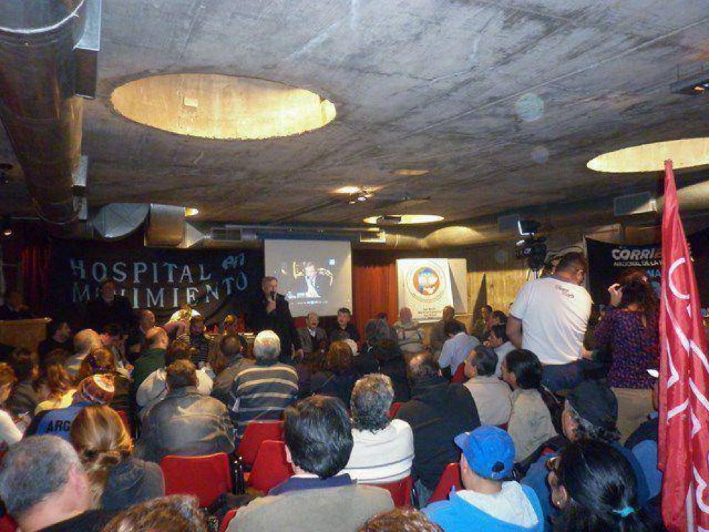 Encuentro de agrupaciones kirchneristas de la primera secci�n en San Mart�n