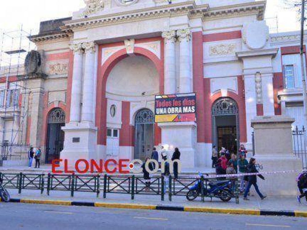 La escuela del Centenario retoma el dictado de clases tras las masacre de tr�nsito