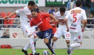 Independiente-Hurac�n: Por seguridad, adelantan el partido una hora