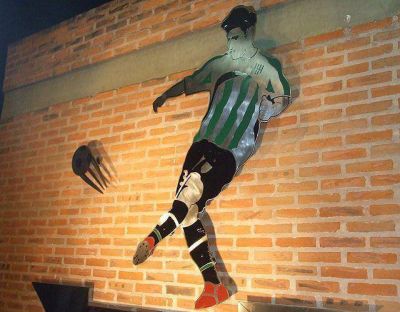 Recordaron a Lautaro en Banfield y colocaron una placa en su honor