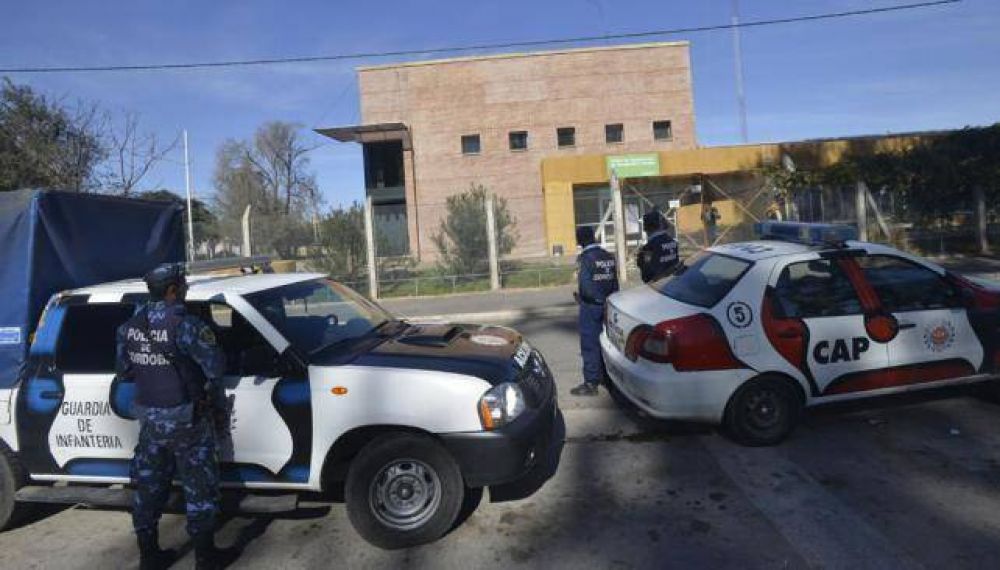 Tras la furia de los taxistas, vuelven a expedir carn�s