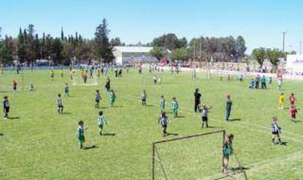 Suspendieron partido de f�tbol infantil por un enfrentamiento armado