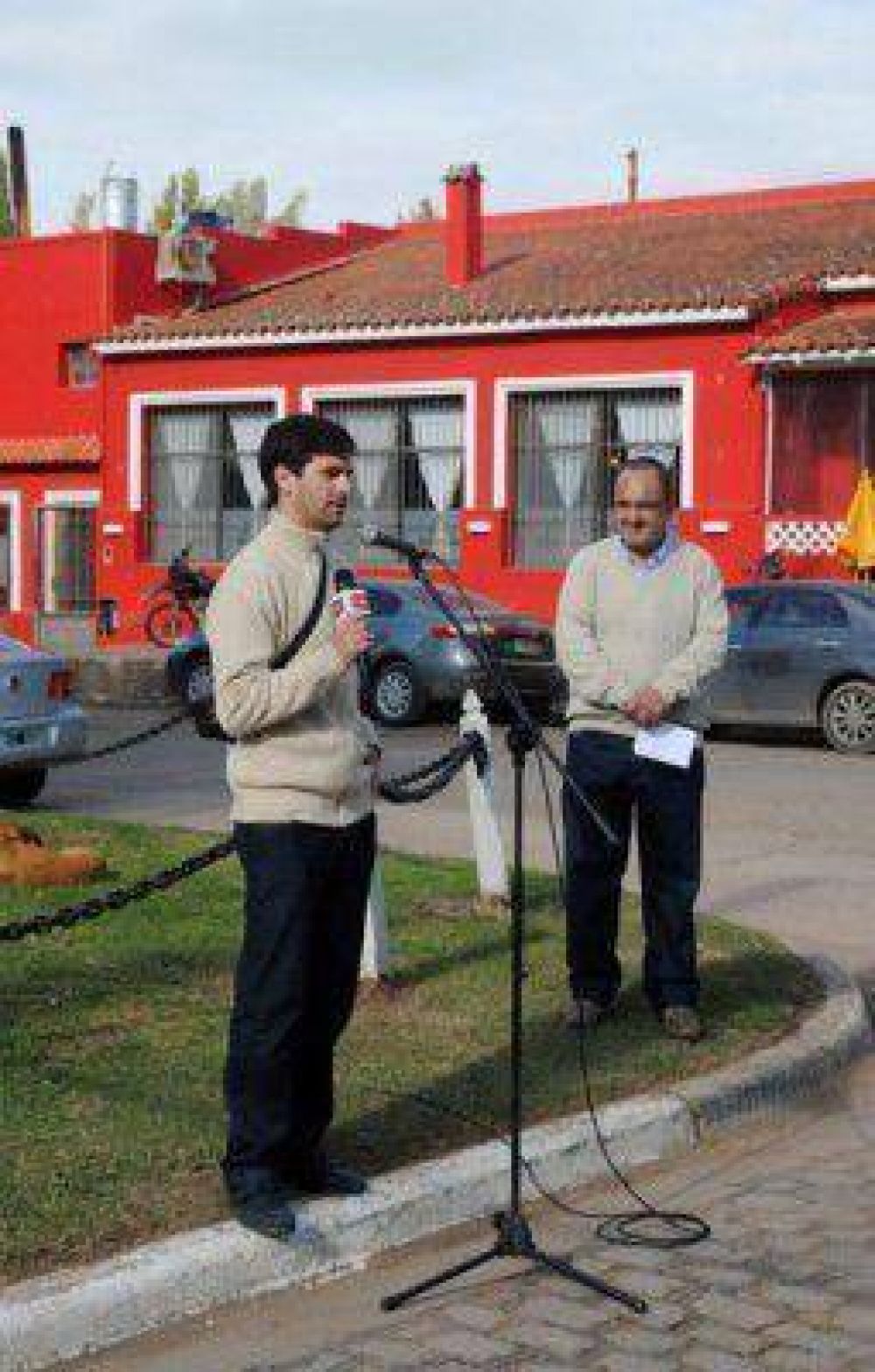 Lazaro: �Yo creo que teniendo radio propia es un desprop�sito que la municipalidad alquile otra emisora�