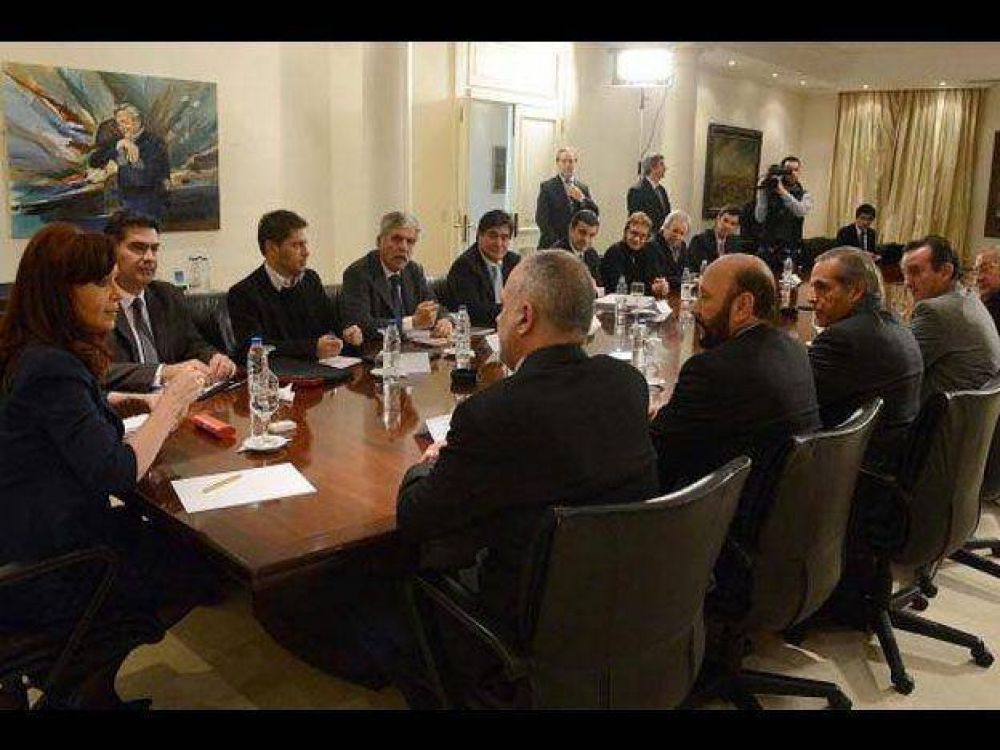 El Gobernador particip� de la reuni�n con la Presidenta y gobernadores de provincias petroleras