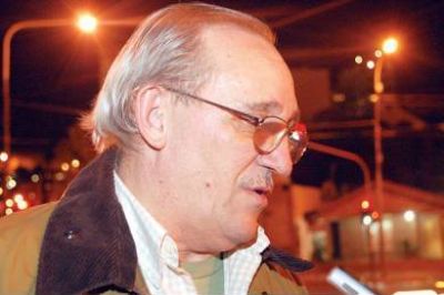 Risso: �La Ley Corta permiti� negociados y saqueos a Chubut� 