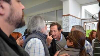 Directivos y administrativos del Hip�lito Yrigoyen inician demanda contra ATECh