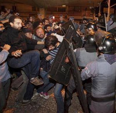 Tregua en San Pablo tras otro d�a de furia antes de la Copa
