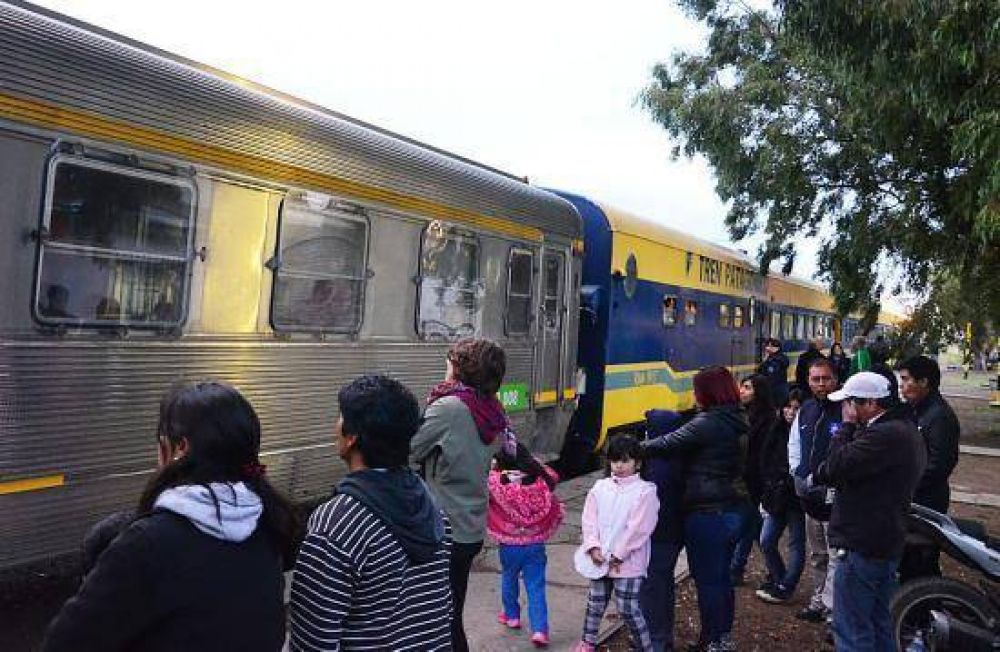 Tren Patagnico: Bronca entre los pasajeros que llegaron a Viedma