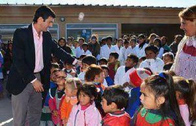 Juan Manuel Urtubey inaugur� la nueva escuela de Atocha
