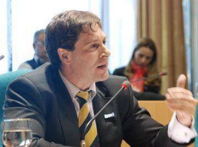 Reforma electoral de Santa Cruz �debe ser amplia e integral�