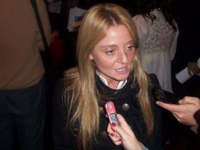 Malena Baro: �El Frente para la Victoria supo funcionar solo cuando el Senado era una escriban�a�