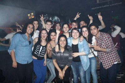 Concluy� con una fiesta de la espuma la Estudiantina 2014