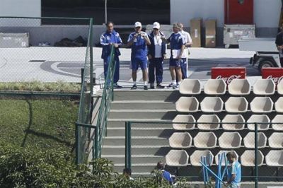 En su primer d�a en Brasil, la selecci�n jug� a las escondidas y hasta Alejandro Sabella espi� a lo periodistas