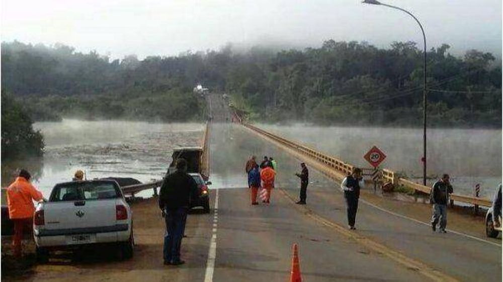 Ya hay rutas anegadas por la crecida del Paran�