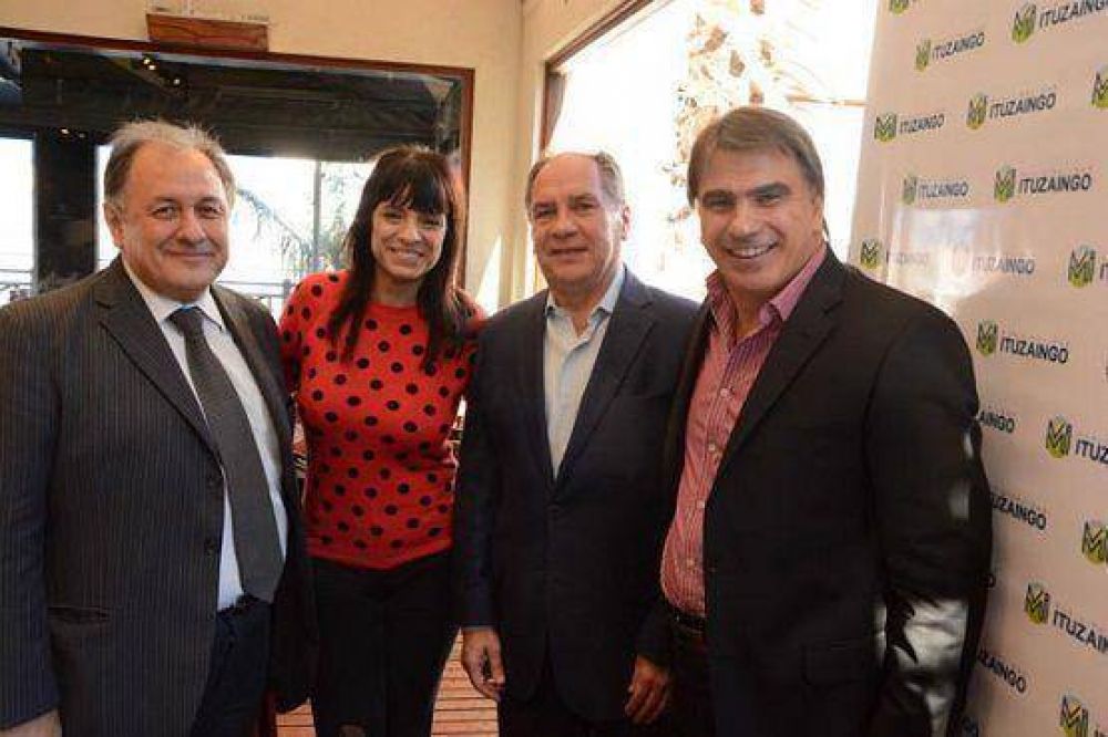 Descalzo: �Cuantas m�s voces incluyamos m�s vamos a crecer�