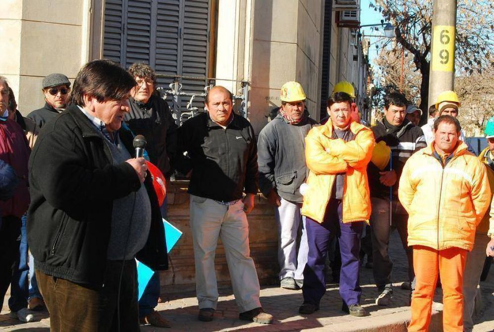 UOCRA: movilizaci�n en apoyo a Jos� Tofol�n