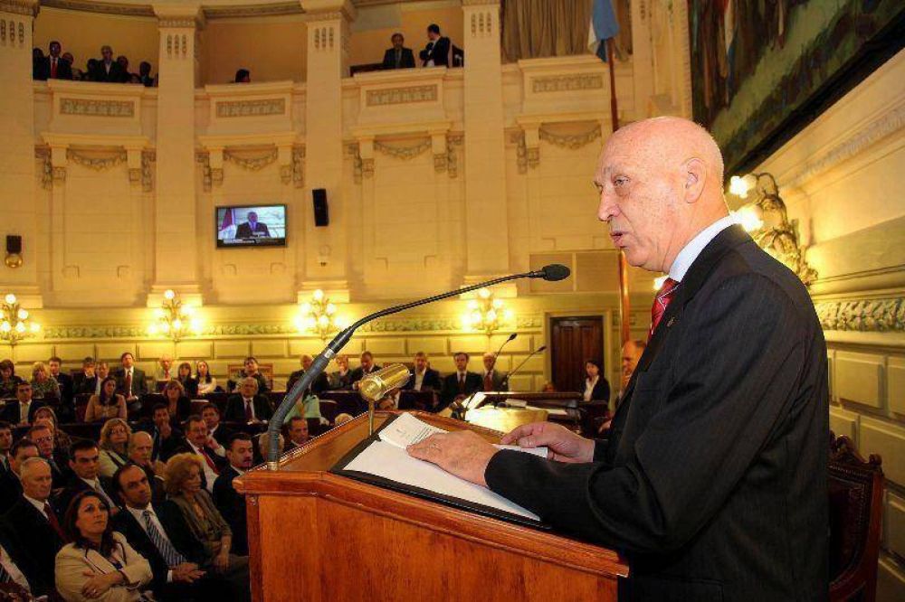 Antonio Bonfatti le reclam� a la Legislatura que apruebe el 