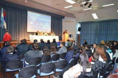 M�s de 700 estudiantes secundarios se capacitaron en conducci�n de motos