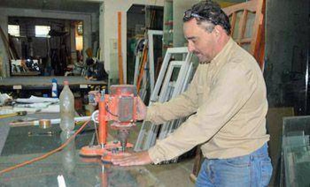 Los trabajadores vidrieros del pa�s conmemoran hoy su D�a