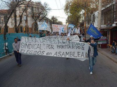 Hubo caos en el nudo vial por una protesta salarial de telef�nicos