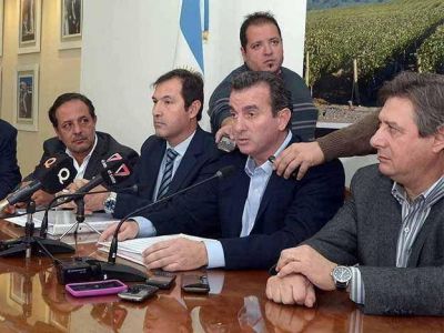 P�rez asegur� que la nueva ley petrolera mejorar� las regal�as y respetar� las autonom�as provinciales