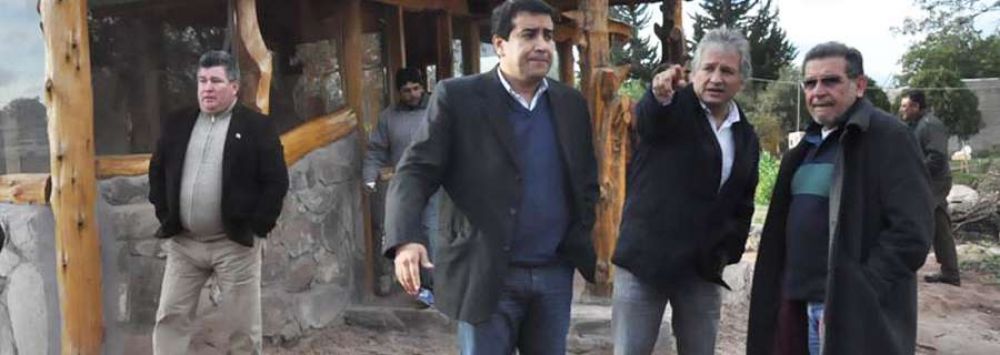 Beder en Olta: anunci� construcci�n del puente, ampliaciones de dos escuelas y mayor cupo de viviendas
