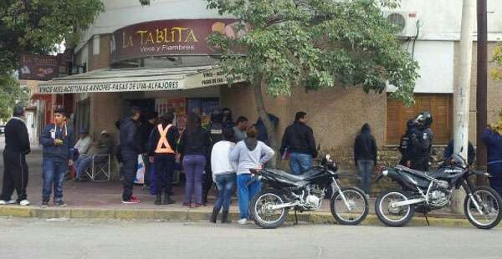 Iban a la escuela y quedaron demorados por tenencia de estupefacientes