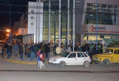 Jubilados y trabajadores volvieron a 