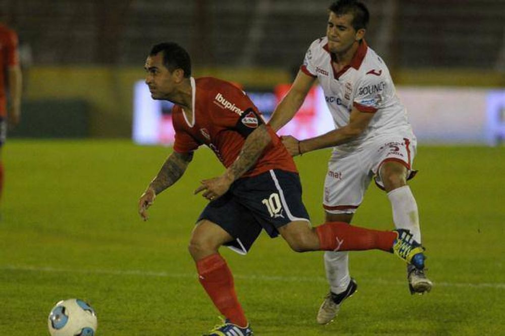 Independiente-Hurac�n: dos pasados gloriosos que sue�an con el ascenso