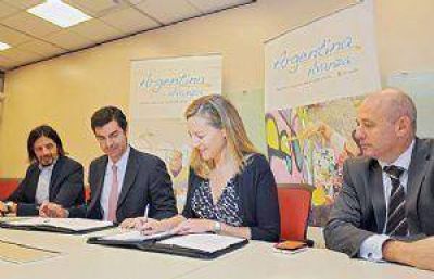 Urtubey acord� con Microsoft el desarrollo de recursos y herramientas tecnol�gicas en Salta