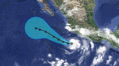 Cristina ya es hurac�n: llega a M�xico a 120 km por hora