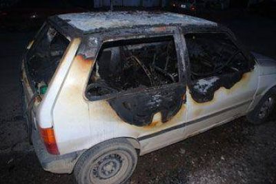 Incendiaron auto
