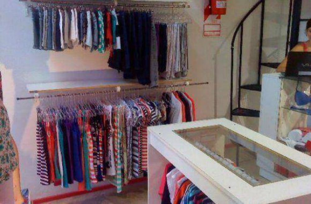 Aseguran que la ca�da de las ventas en comercios de la ciudad ronda el 15 por ciento