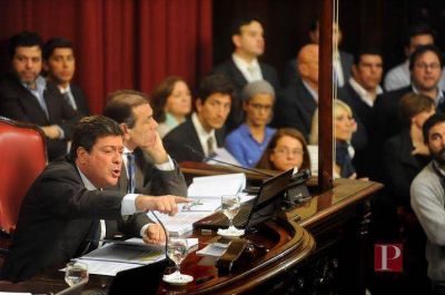Cruces de operaciones y �poroteo� en la previa del Senado por la votaci�n de la Polic�a Local