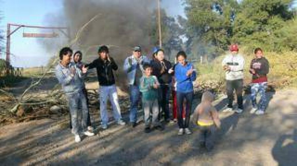 Vecinos se oponen a la construcci�n de m�s piletones para cloacas en Valle Viejo