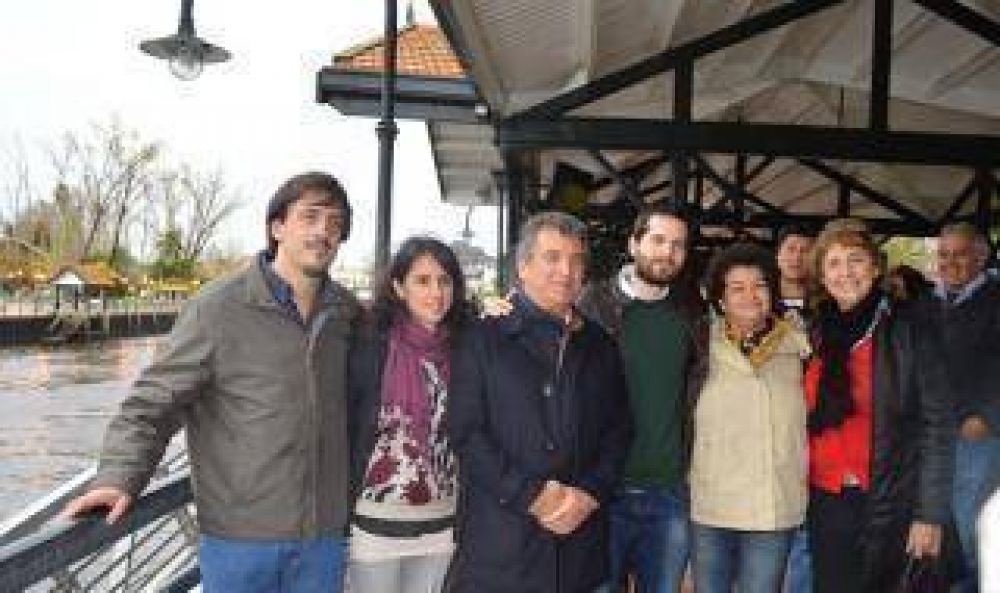 Elecciones 2015: Urribarri se diferenci� de otros candidatos kirchneristas en Tigre