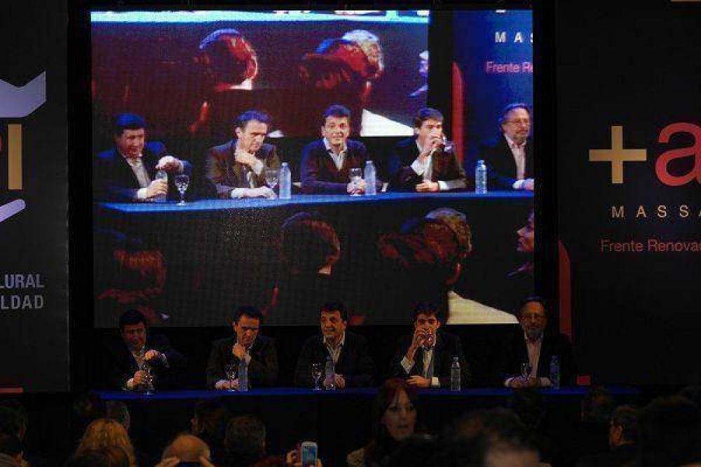 Massa present� el Encuentro Plural por la Igualdad en Villa Martelli