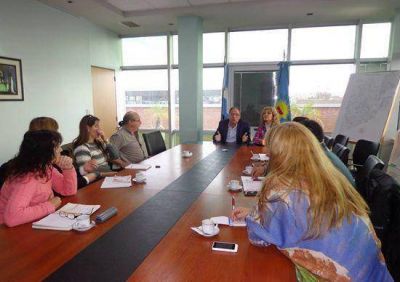 Alberto Descalzo recibi� al Frente Gremial Docente en Ituzaing�