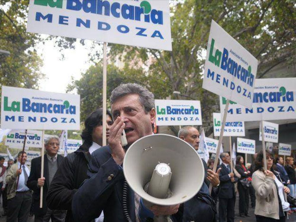 Trabajadores bancarios ratificaron paro este jueves y viernes